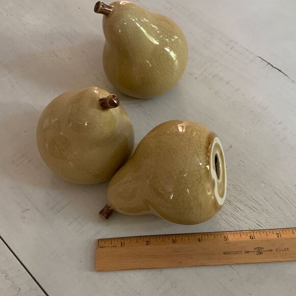 3 Ceramic Pears  - Picture 4 of 4